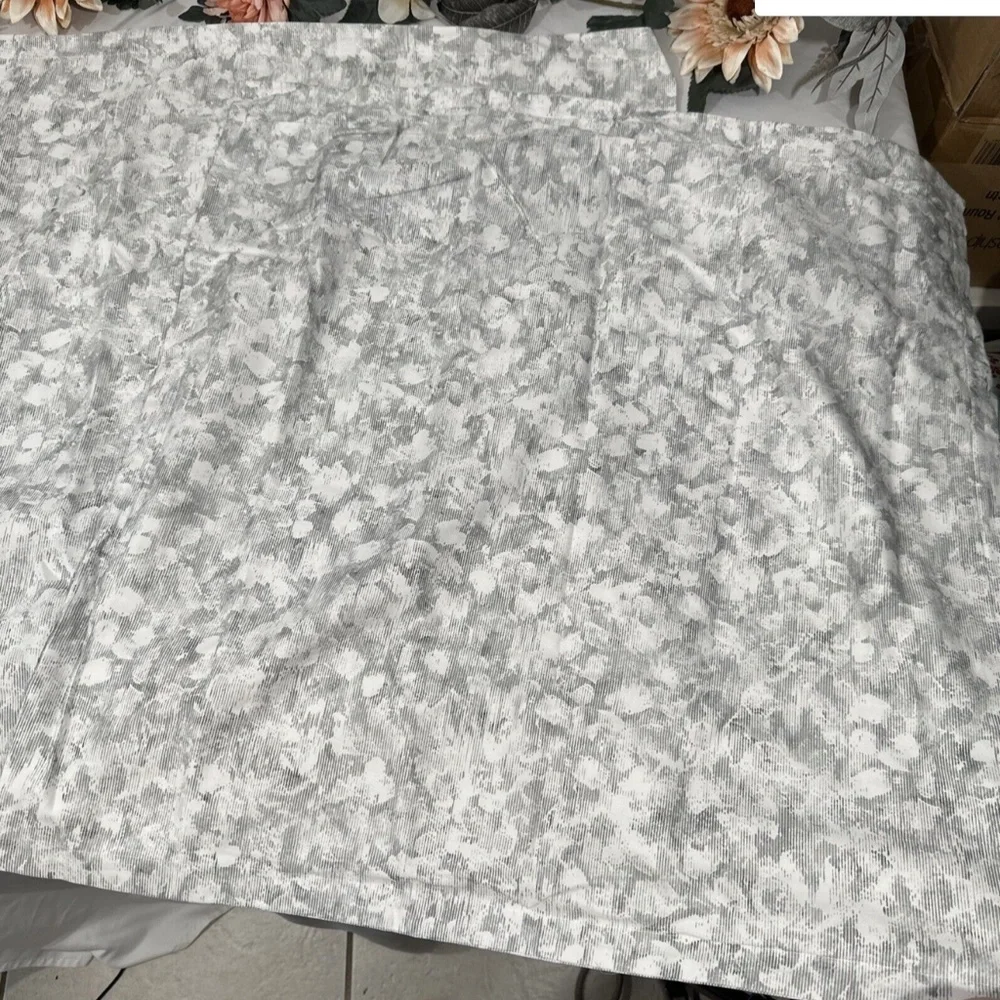 NIB $160 Sky Amelie [‎ 2 Euro Shams ] Set in Grey